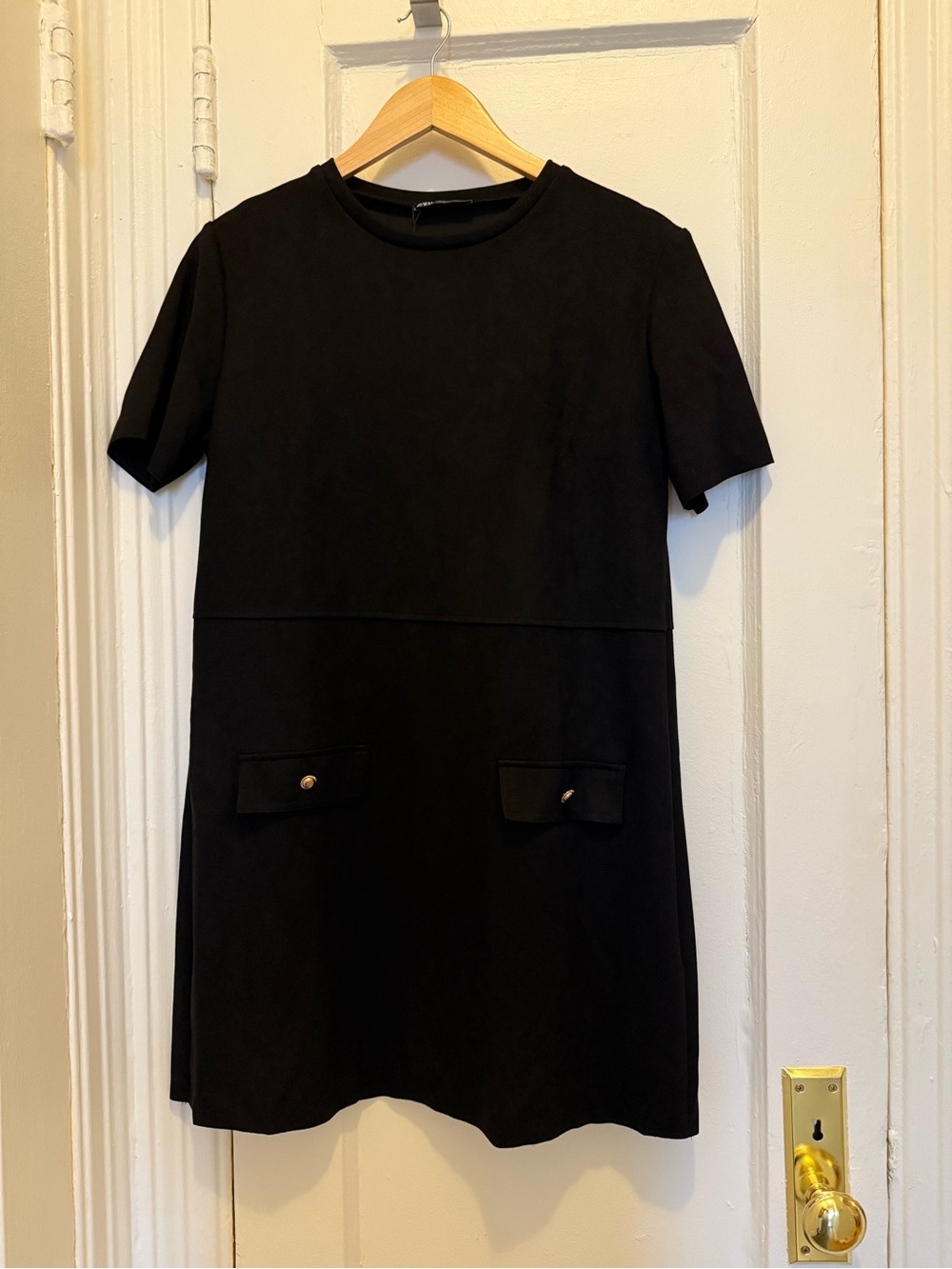 Zara Black Short-Sleeve Crewneck Shift Dress